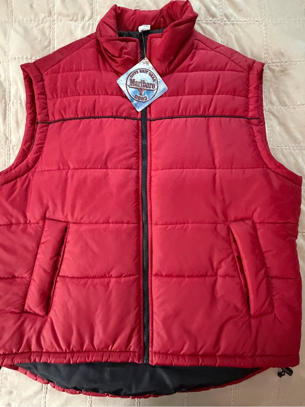 Marlboro Guys Grip Gear 2003 Red Puffer Vest Men’s XL Vintage Deadstock